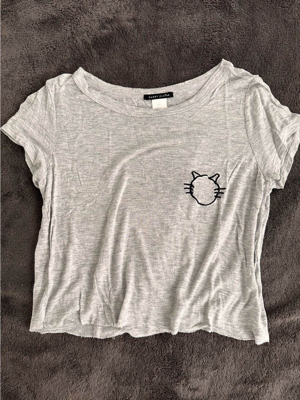 Sweet Claire Light Gray Casual Tee with Subtle Brand Tag